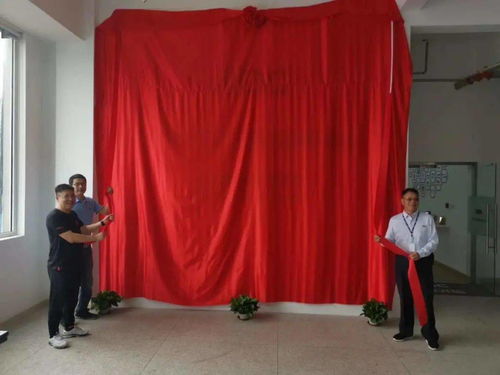 AOC全屏顯示 上海 運(yùn)營中心正式落成,全方位展示行業(yè)應(yīng)用場景